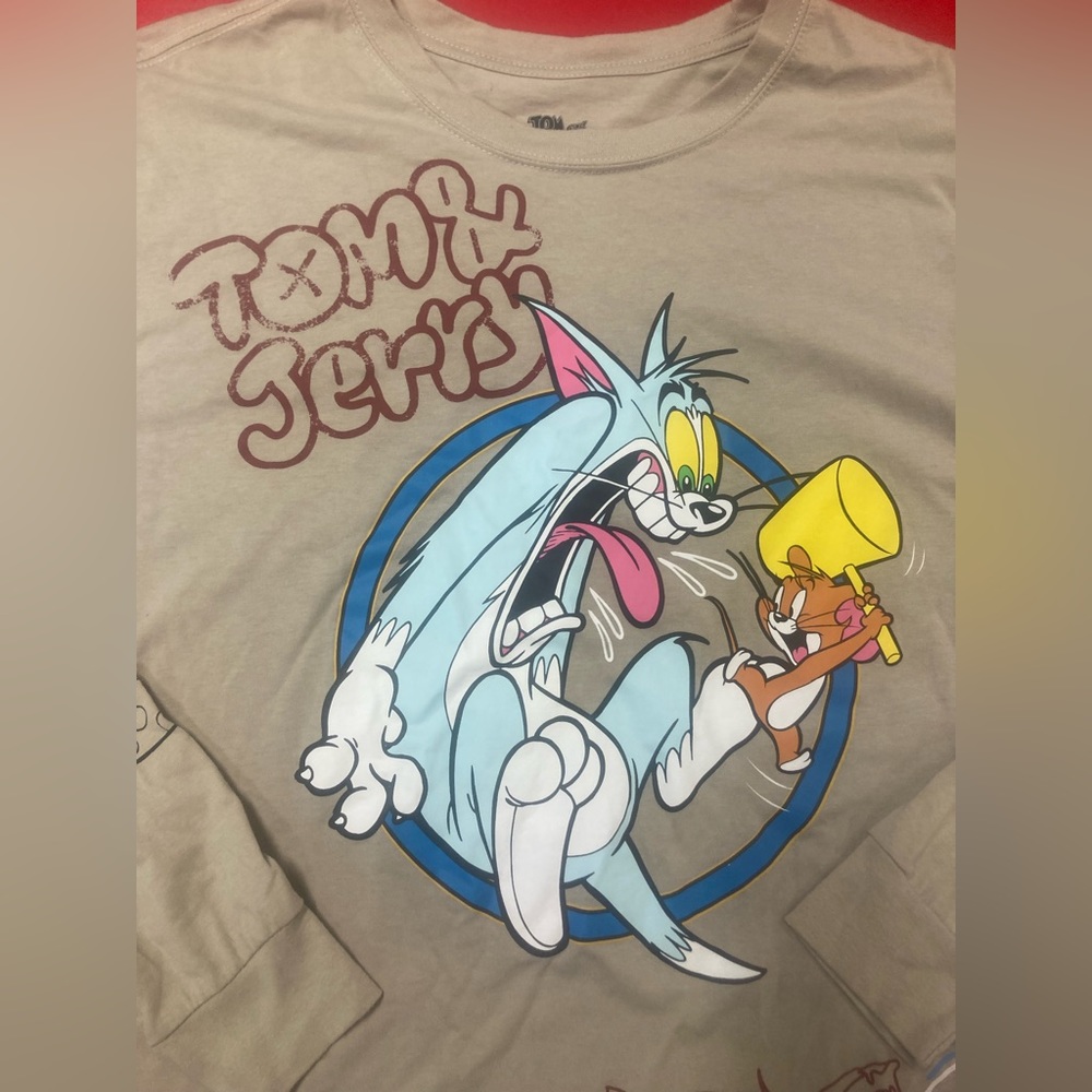 2021 Tom and Jerry Cartoon All Over Print Tan Long Sleeve Shirt Size 2XL - Picture 3 of 7